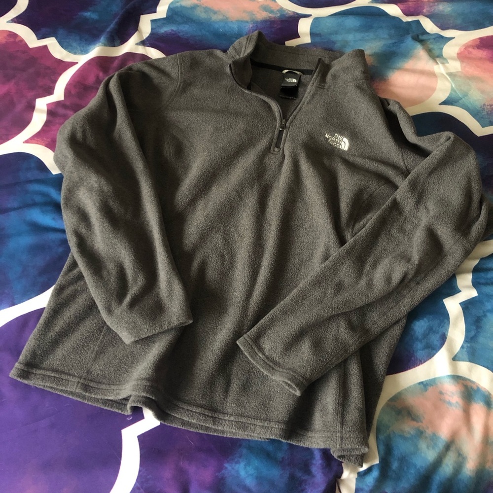 Women’s grey North Face fleece